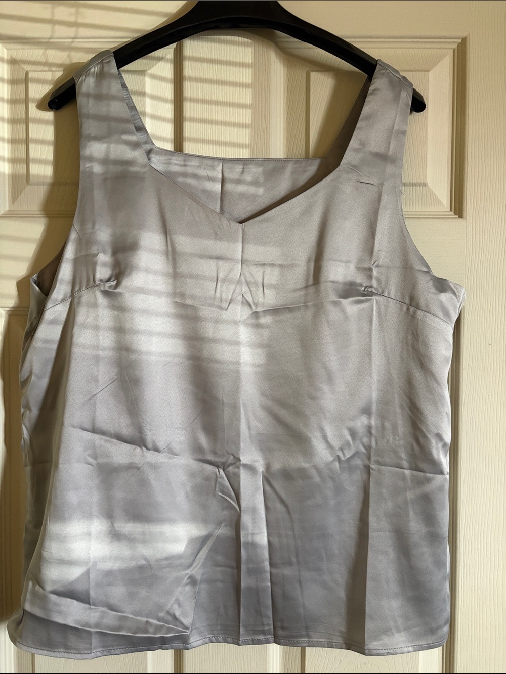 Source Unknown Light Gray Satin V-Neck Camisole